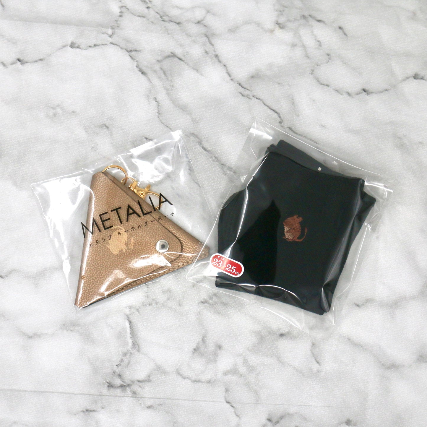 デグー刺繍靴下(キーポーチ付き)