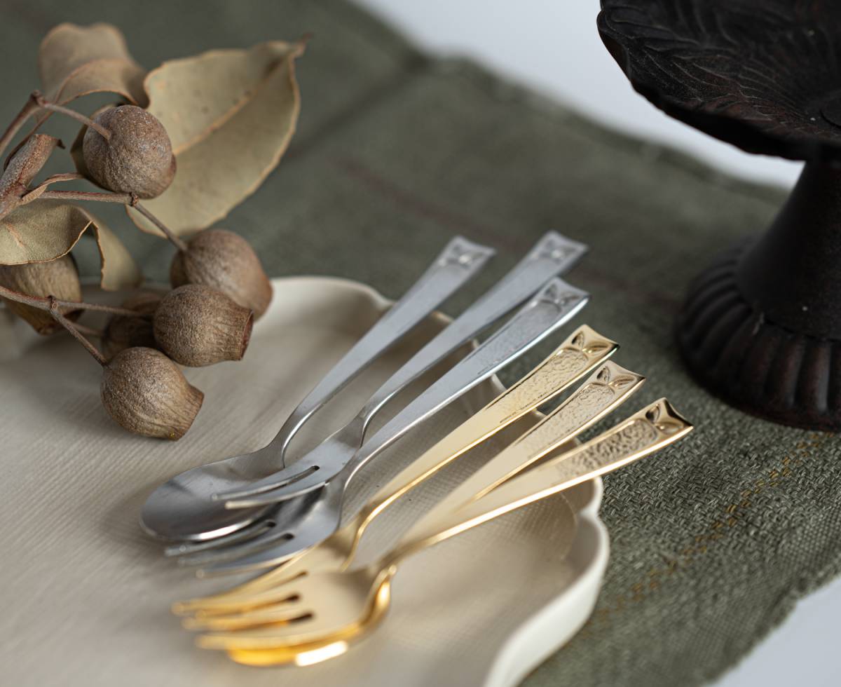 Tsubame Sanjo Gold Cutlery × Mino Ware Recycled Plate Set