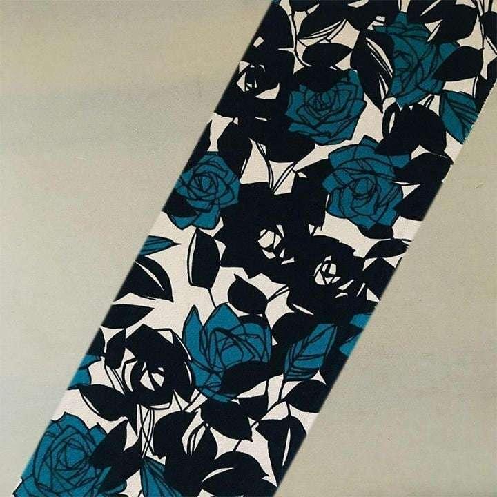 半衿 レトロモダン ちりめん 砂色に濃浅葱の夢二薔薇 縮緬 半襟