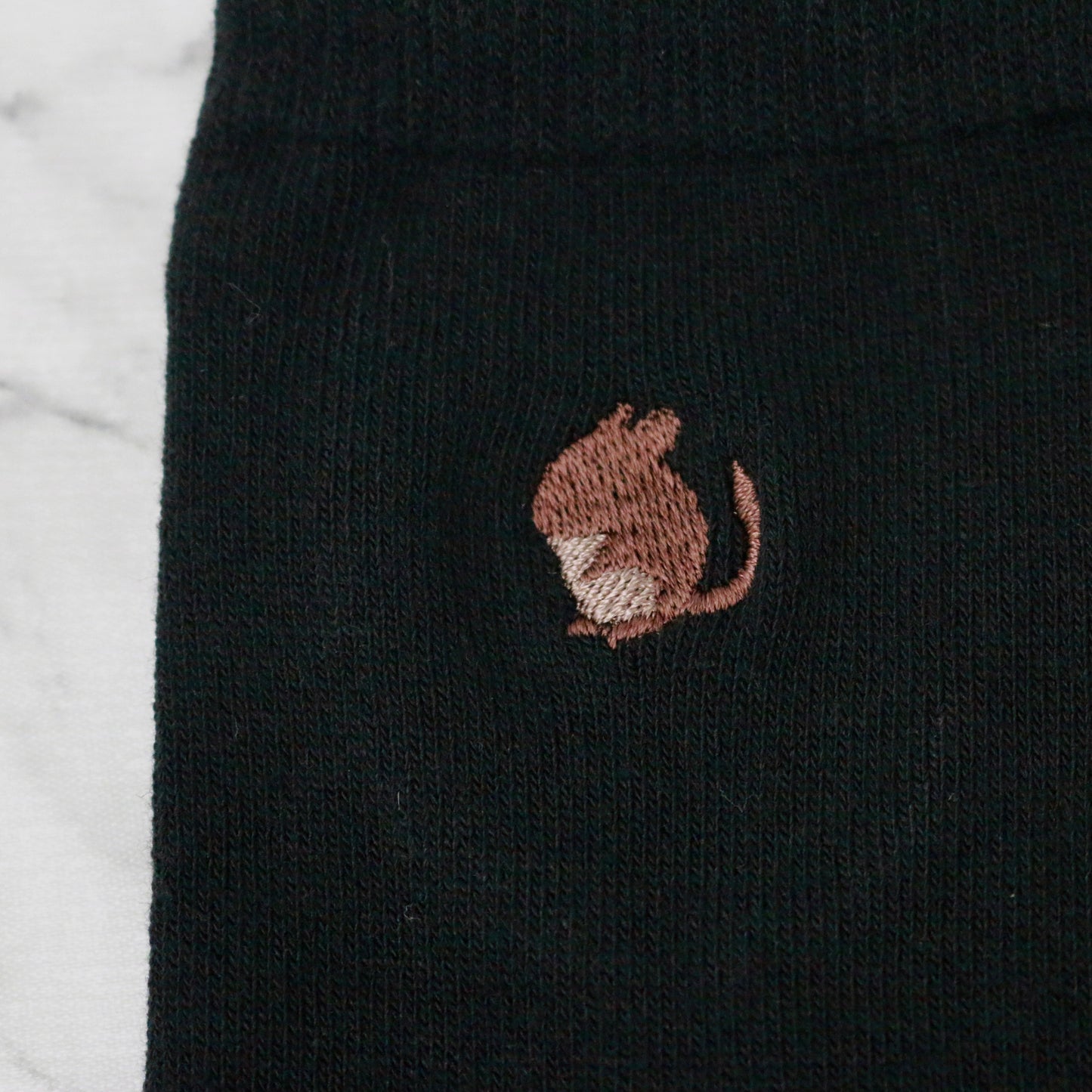 デグー刺繍靴下（キーポーチ付き）