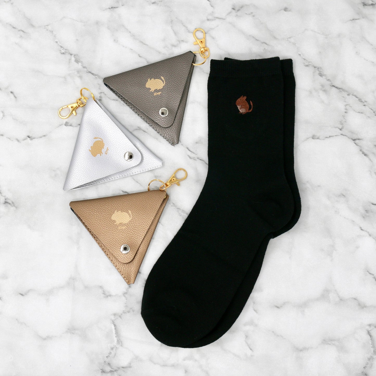 デグー刺繍靴下（キーポーチ付き）