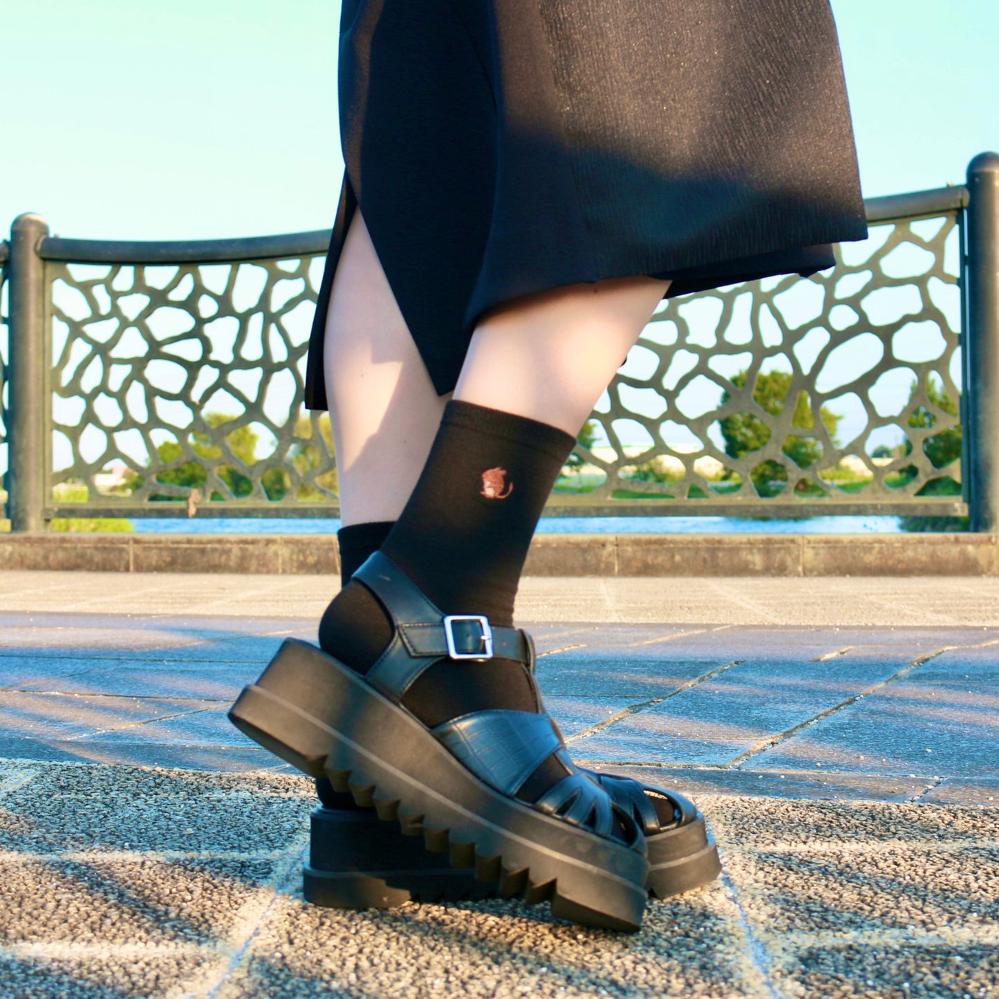 デグー刺繍靴下（キーポーチ付き）