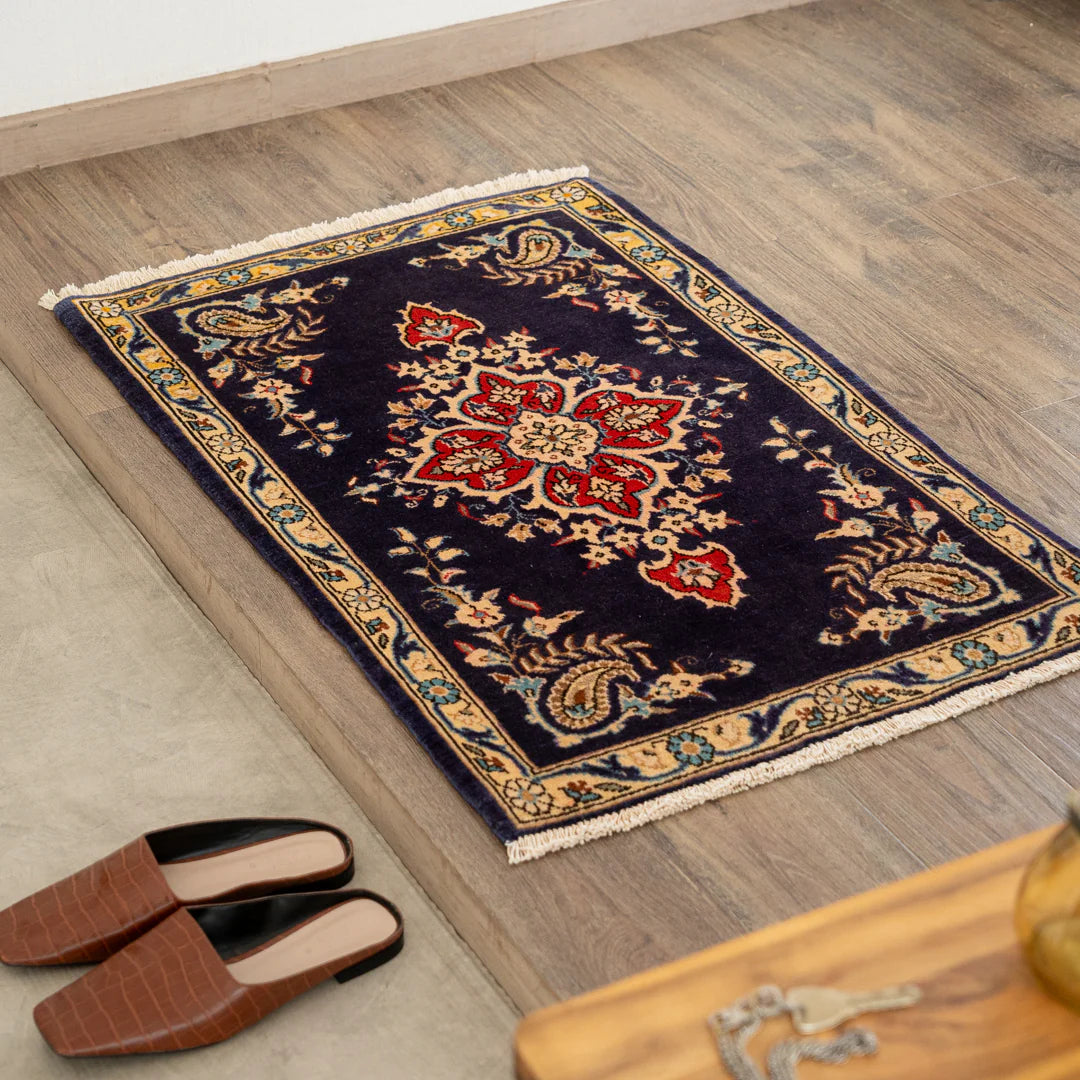 Persian Handwoven Rug from Qom, Iran｜Organic Wool Entrance Mat (61×94cm)