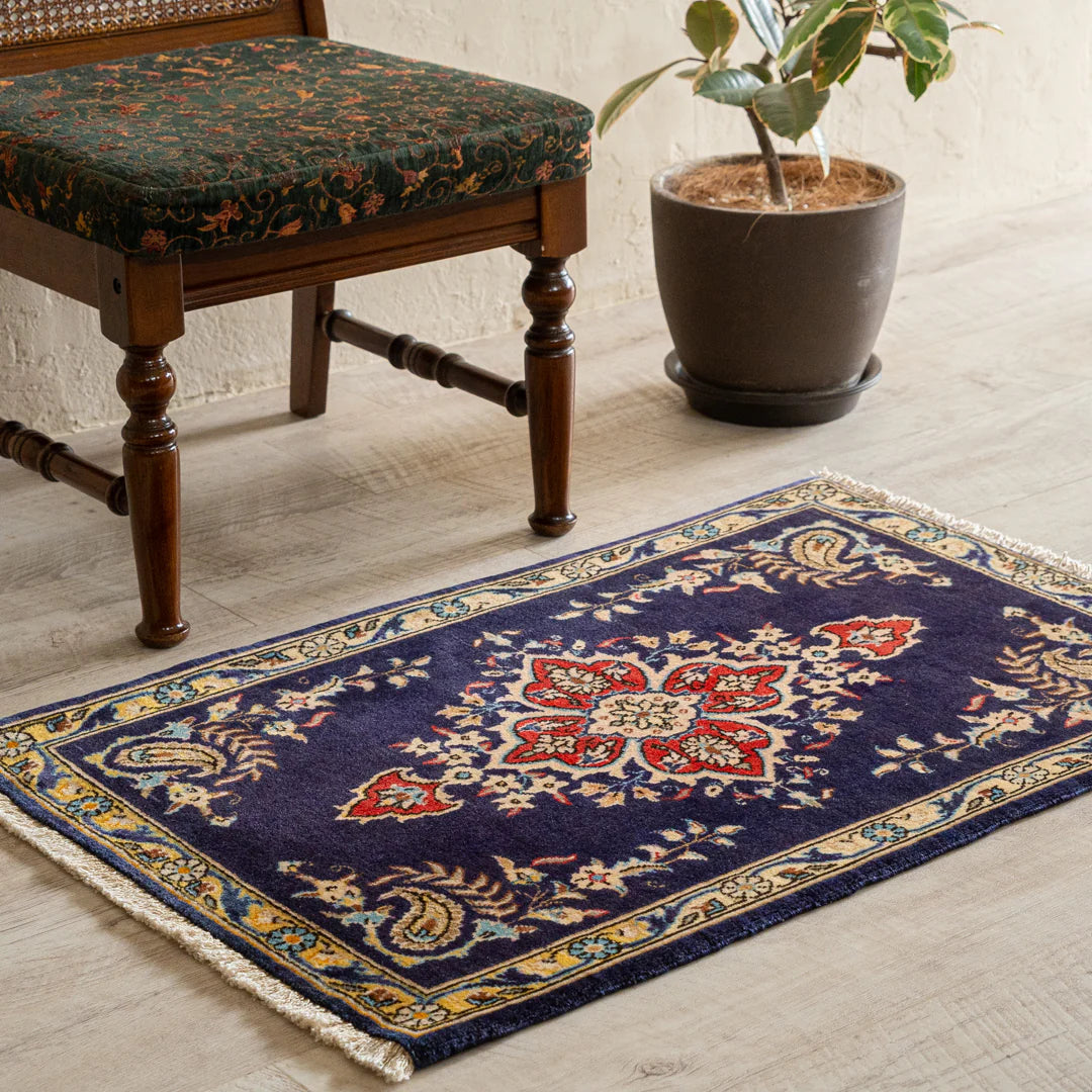Persian Handwoven Rug from Qom, Iran｜Organic Wool Entrance Mat (61×94cm)