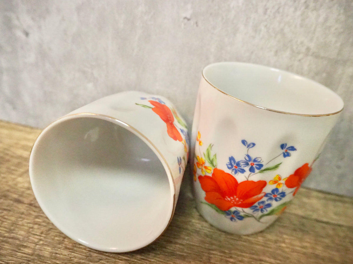 キッチュな花柄湯のみ ２個セット【台湾ビンテージ】